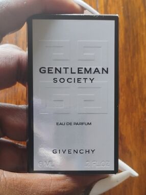 Givenchy Gentleman Society Eau de Parfum - 6ML